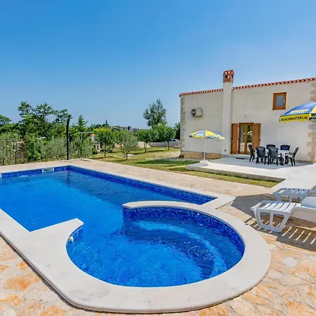 Beautiful Home In Zminj With Kitchen Ferienhaus